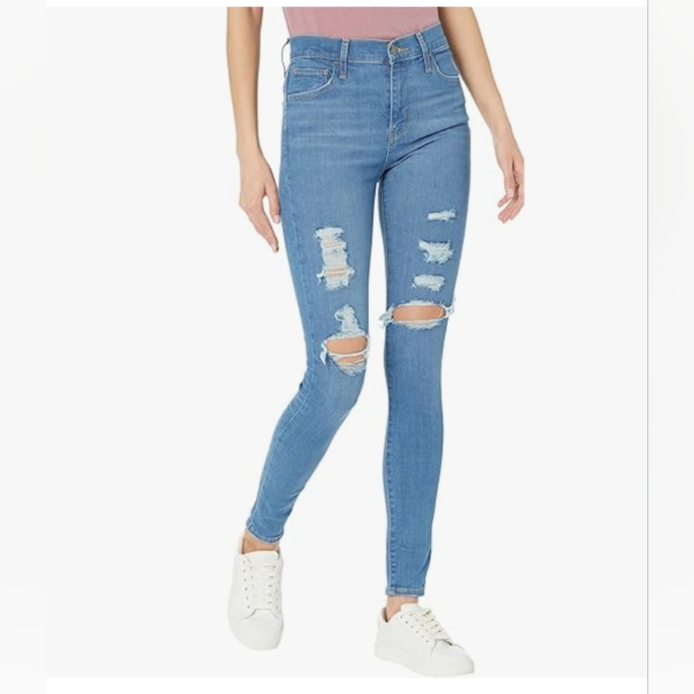 Levi's 720 high rise super skin jeans. Sky blue. Size 26